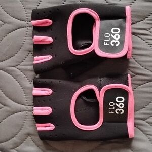 FLO 360 Fitness Gloves